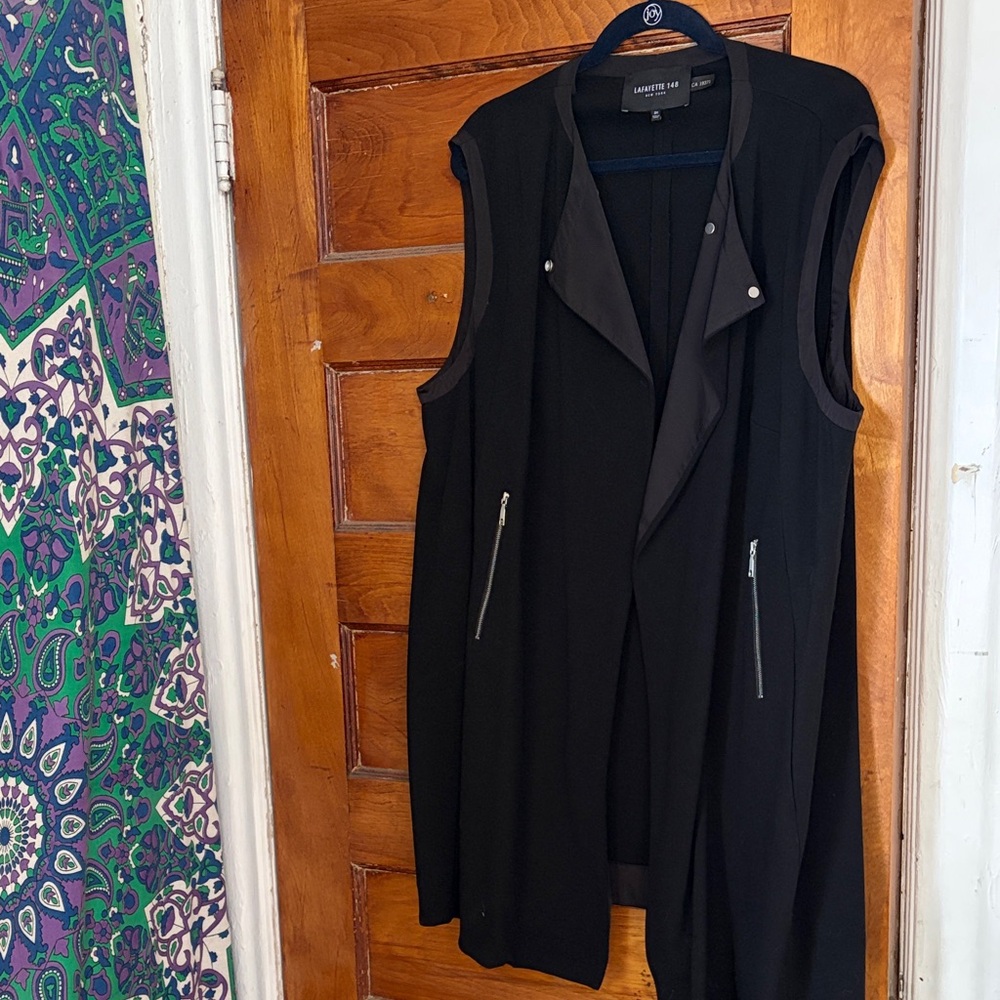 Lafayette 148 New York Black Vest 2x